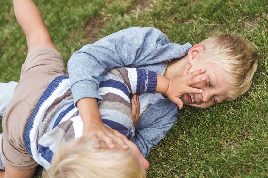 Kisari Kids | Aware Parenting Coach Eva Szorad Kisari Kids | Aware Parenting Coach Eva Szorad